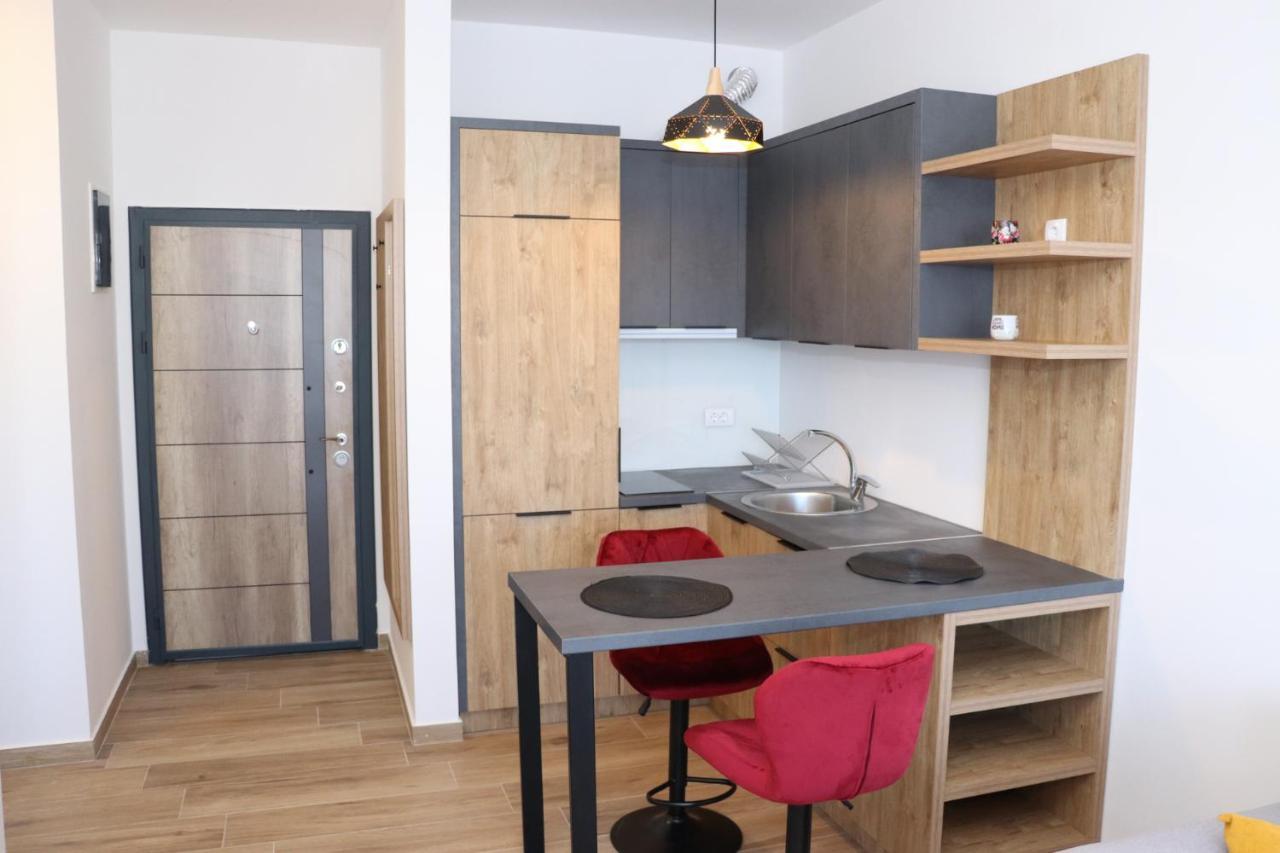 Eagles Apartments & Suites Ülgün Dış mekan fotoğraf