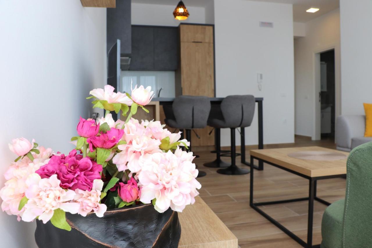 Eagles Apartments & Suites Ülgün Dış mekan fotoğraf