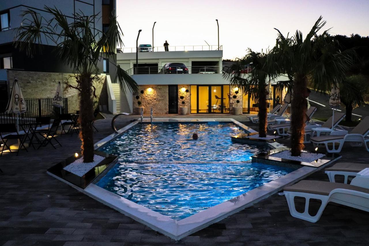 Eagles Apartments & Suites Ülgün Dış mekan fotoğraf